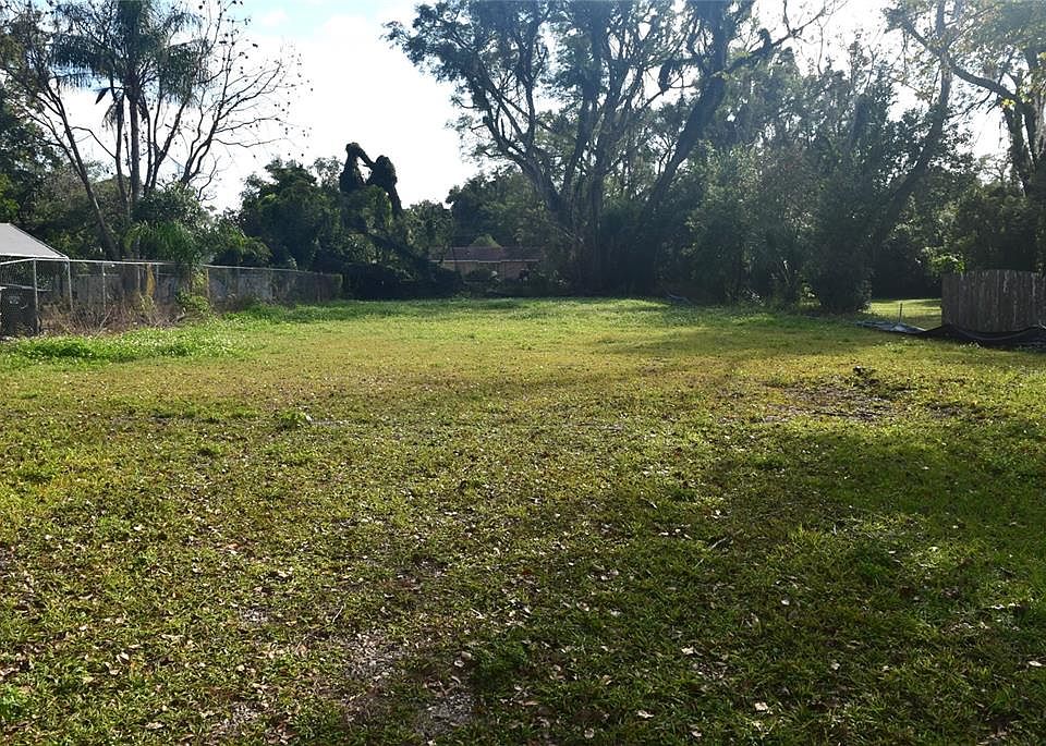 1st image of 412 E 7TH STREET LOT 4