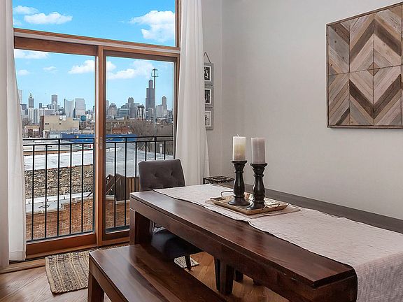 5th image of 500 N Damen Ave APT 403