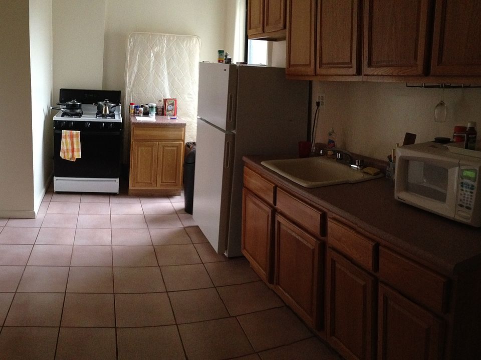 1st image of 2390 29th St APT 18