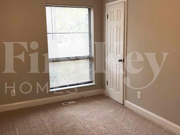 5th image of 103 Walnut Way