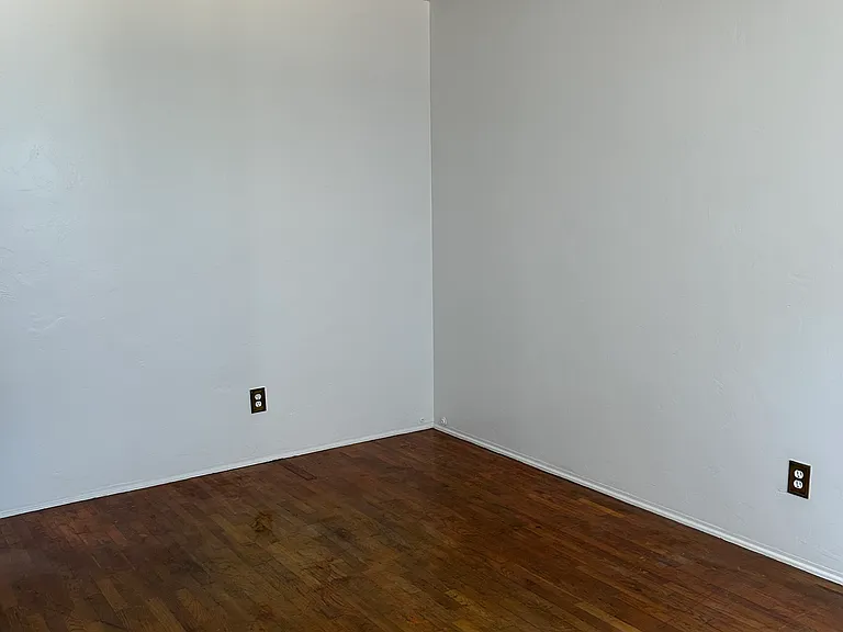 4012-4016 Illinois St #4014 — Photo 5