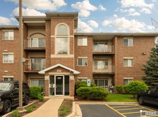 881 N Swift Rd Unit 308, Addison, IL 60101