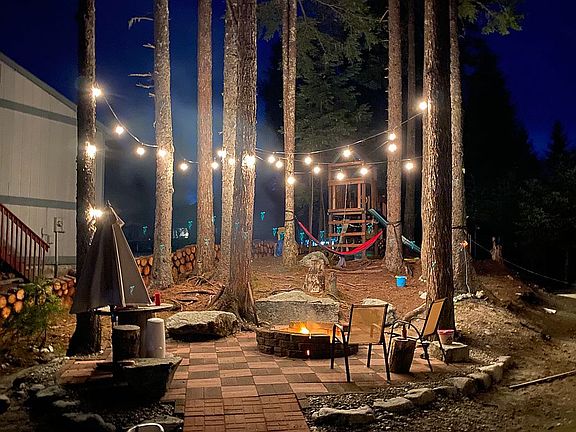 Patio/fire pit in backyard