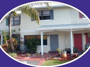 10467 NW 6th St, Pembroke Pines, FL 33026