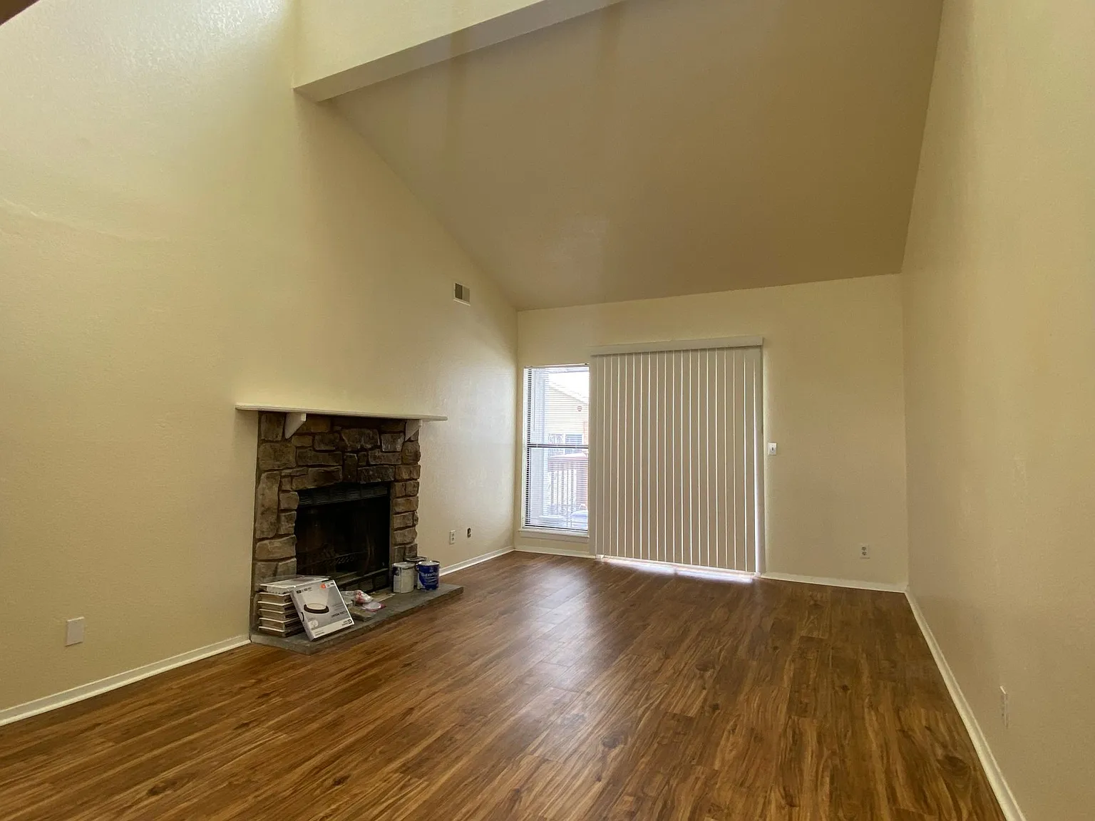 3 bed, 1167 sqft, $1,925 — Photo 4