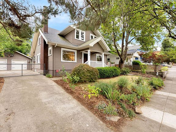 3rd image of 700 SE 61st Ave