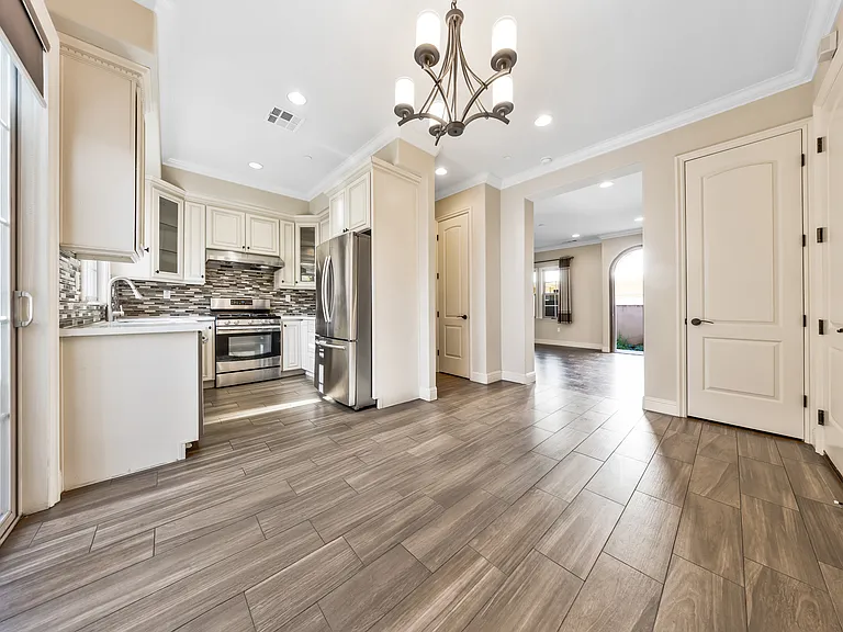 130 Alta St #C — Photo 6