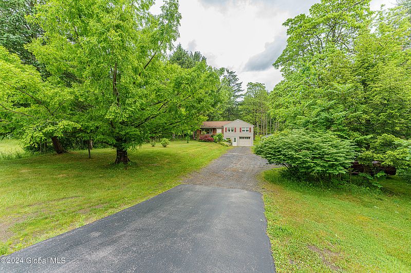 3rd image of 2873 River Road