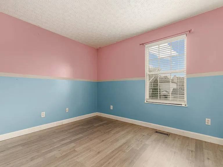 7374 Donovan Dr — Photo 18