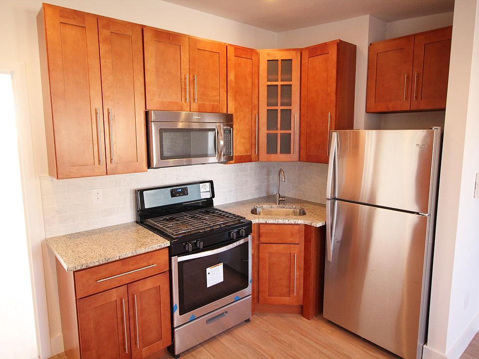 1st image of 2719 W Girard Ave APT 3