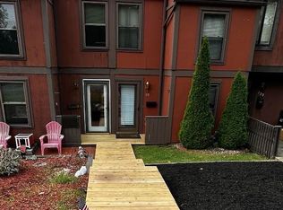 131 Old Meadow Rd, Canonsburg, PA 15317