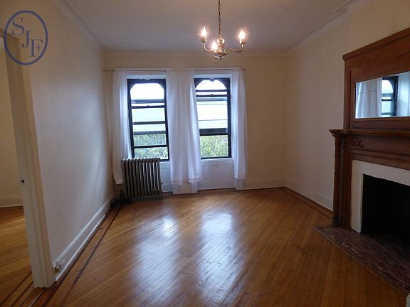2nd image of 365 Sterling Pl APT 4