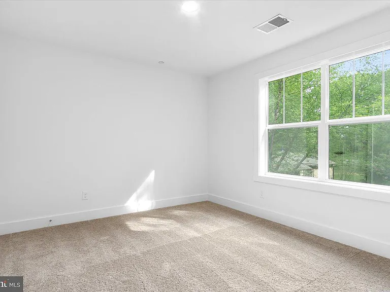 807 Radcliff Ave — Photo 32