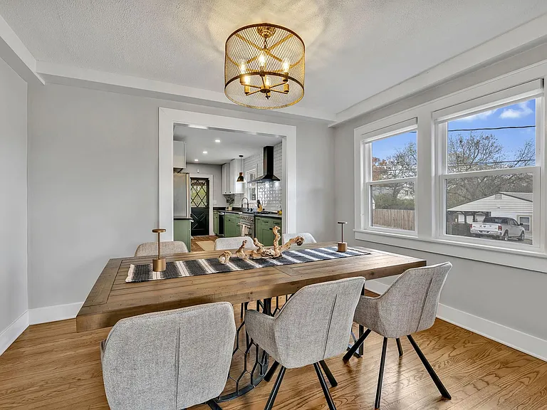 335 Dupont Ave — Photo 14