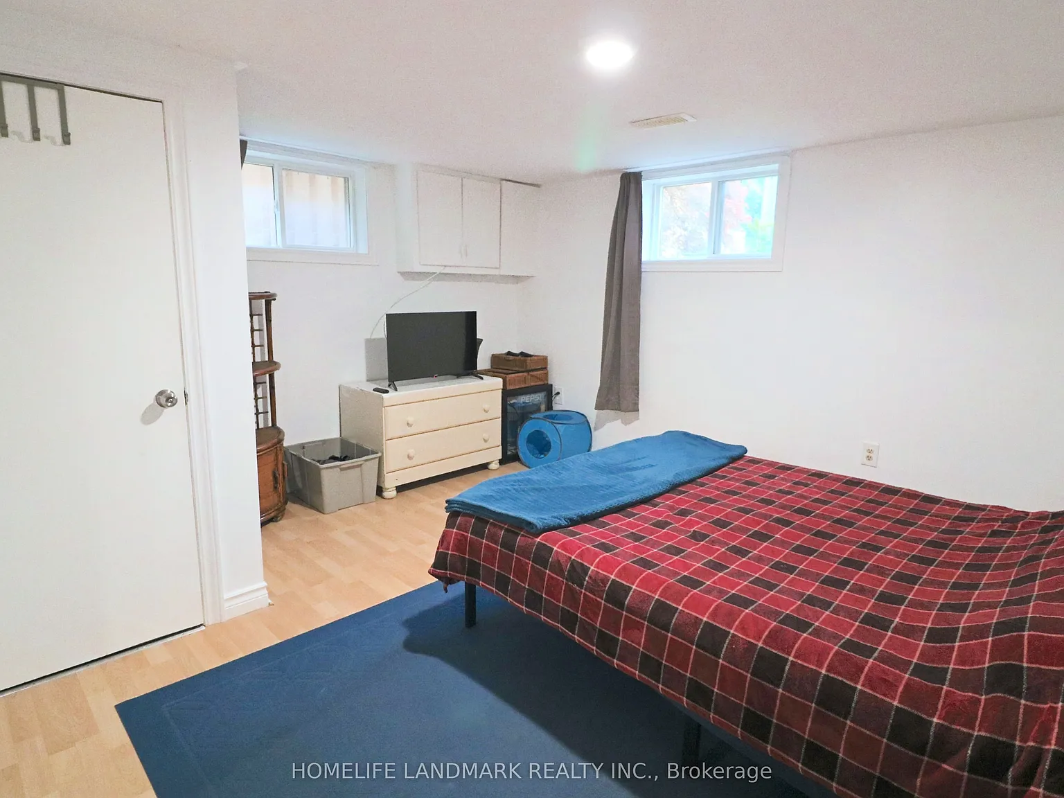 2 bed, $1,300 — Photo 4