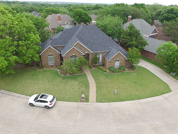 2nd image of 2823 Roundrock
