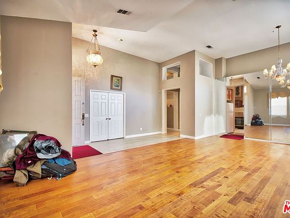 5th image of 2561 Cottage Dr