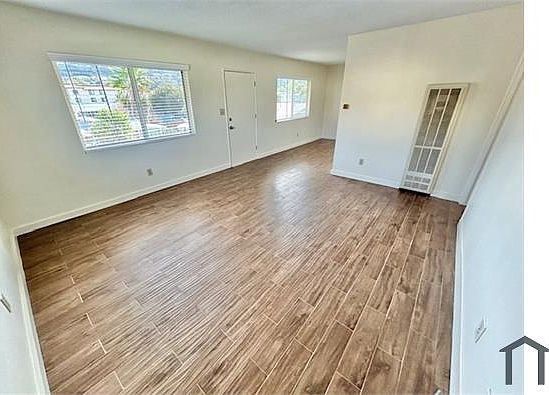 5th image of 4320 Parks Ave #F