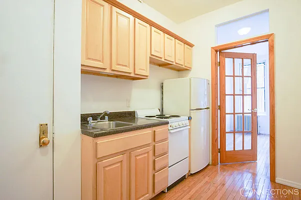 Rented by City Connections Realty | media 12