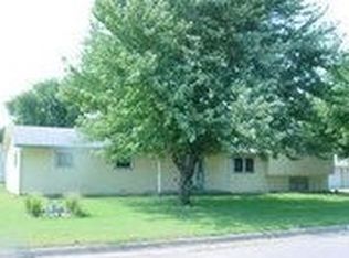 304 S 13th St, Conway Springs, KS 67031