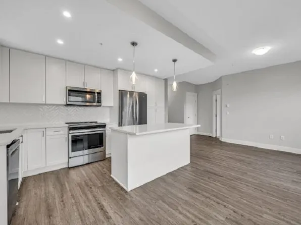 2180 Kelly Ave #4301, Pt Coquitlam, BC V3C 0L1