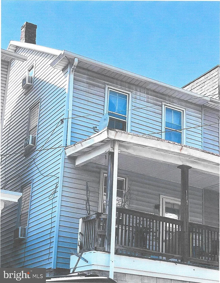117 Lincoln St photo 1