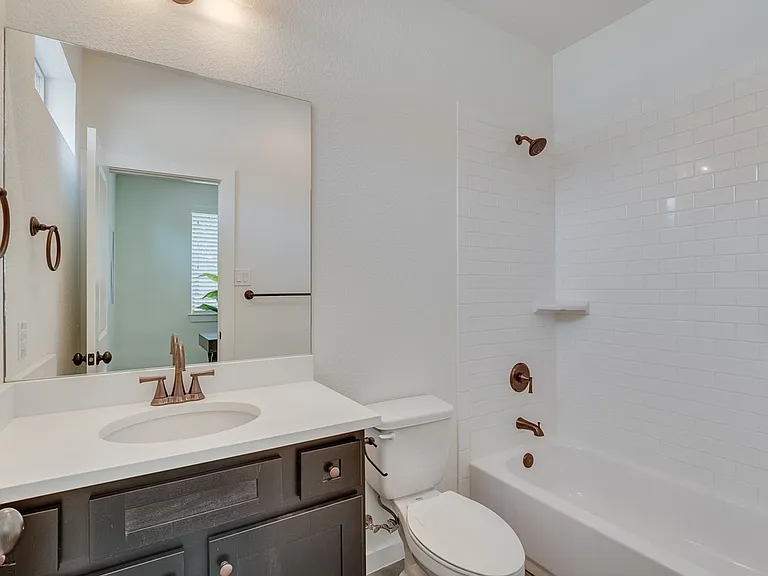 3117 Greene Ave — Photo 15