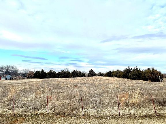 3rd image of Highland Hills Dr Lot 4