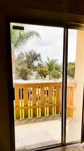 2 bed, 821 sqft, $2,000 — Photo 4