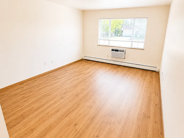 604 N Black River St — Photo 61