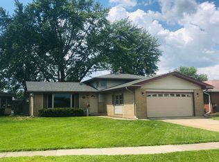 2665 Christina Dr, Lansing, IL