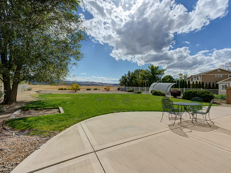 2050 Brittany Meadows Dr — Photo 6