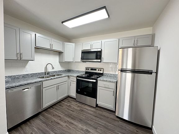 2nd image of 350 S Chauncey Ave #5