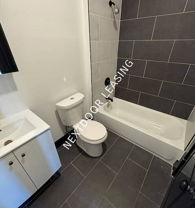 2nd image of 11 Thomas St #4EM