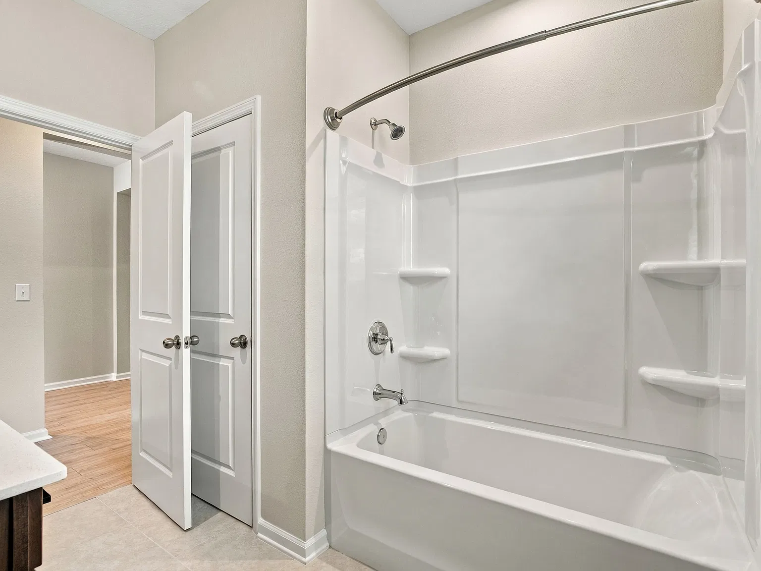 Rivertown Home — Photo 2