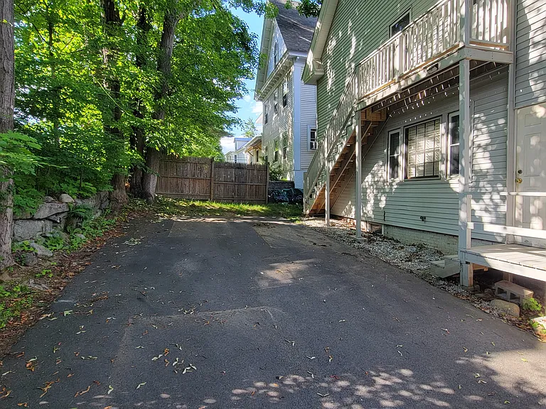 25 Pine St #A — Photo 4