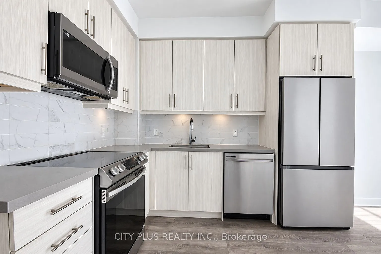 2 bed, $2,600 — Photo 3
