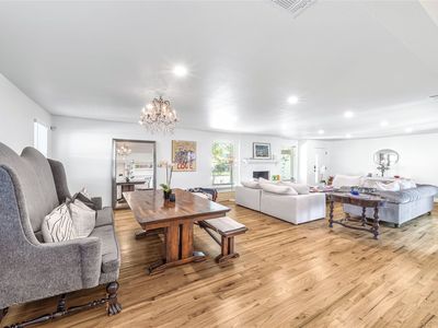 5837 Clendenin Ave, Dallas, TX, 75228