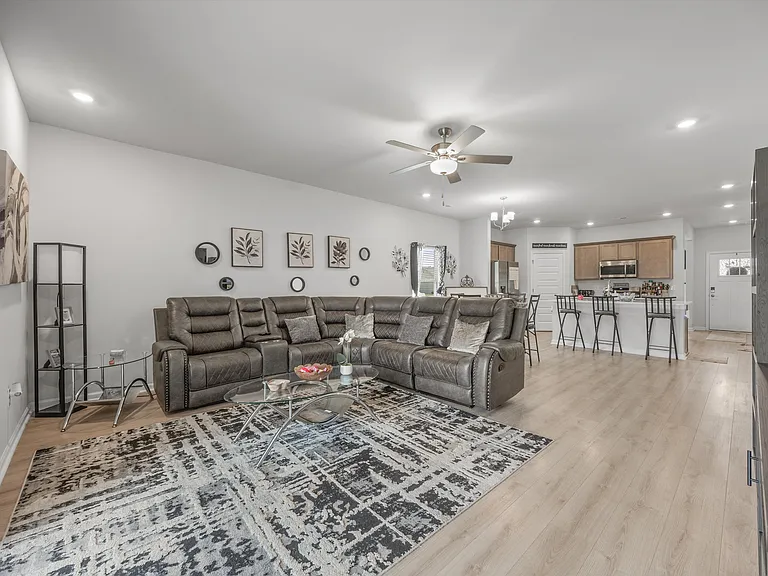 15015 Demarie Ln — Photo 11