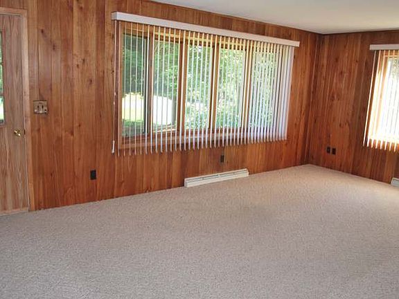 5th image of 4891 Airport Ln