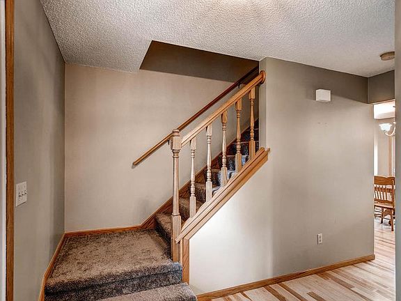 3rd image of 3785 Yellowstone Ln N
