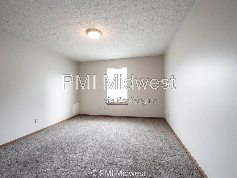 1092 Cobra Dr — Photo 20