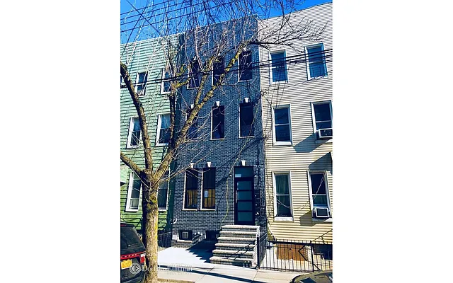 Rented by Douglas Elliman | media 24