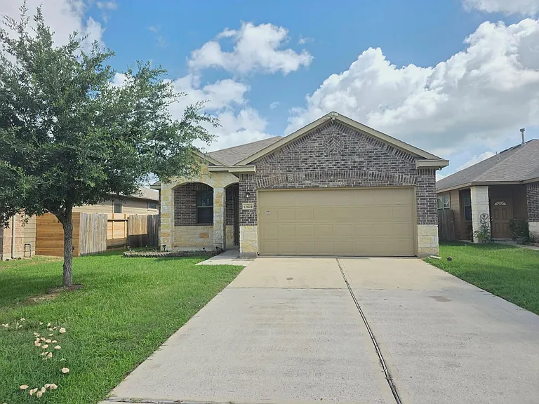 12822 Pine Meadows St — Photo 1