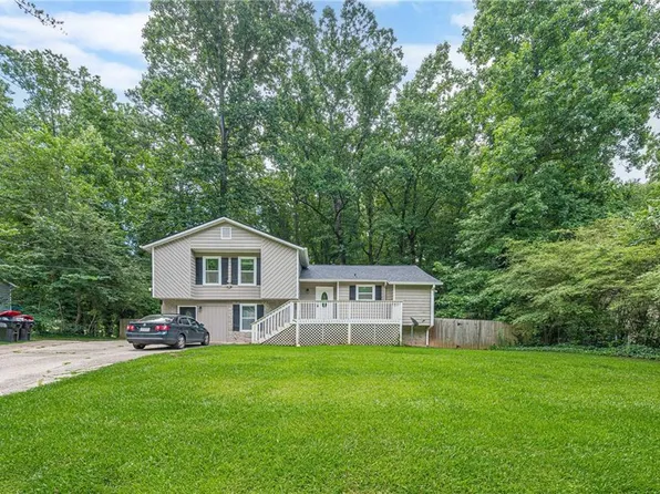 3182 Carmel Dr, Douglasville, GA 30135
