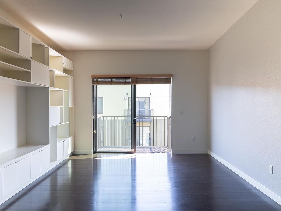 1st image of 88 Bush St Unit 4118
