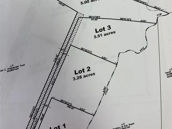 3221 Venhaus Rd, Trenton, IL 62293