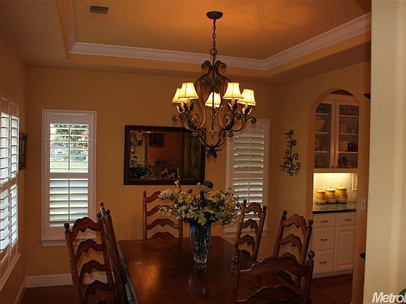 5th image of 2577 Poppy Dr