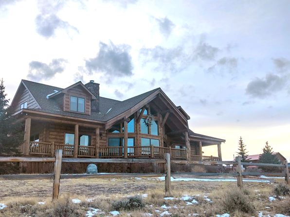 1421 Stock Trl, Dubois, WY 82513