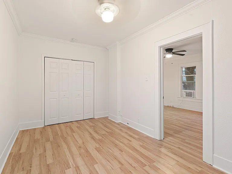 4728 Avenue R 1/2 — Photo 10